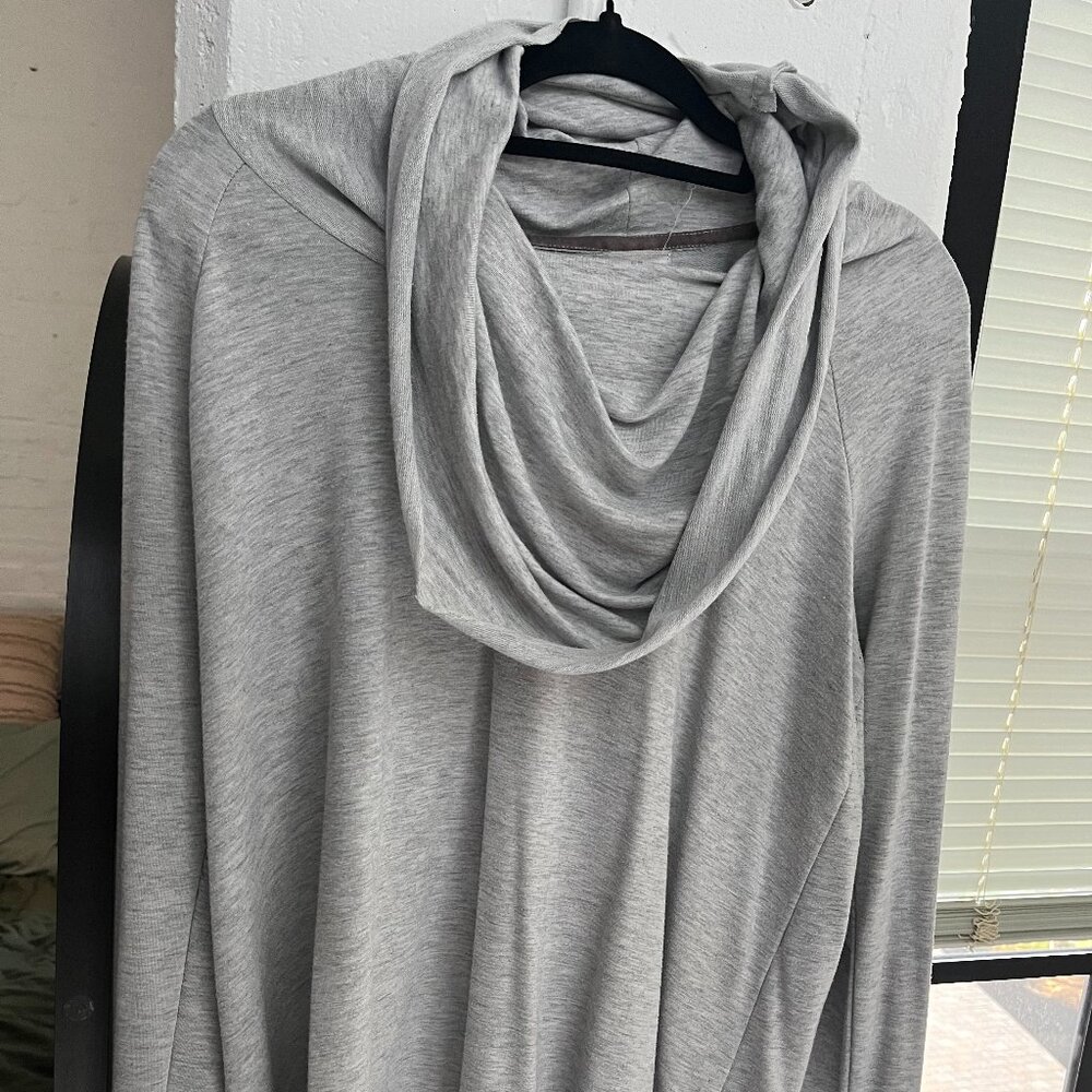 oversized cow neck long sleeve, size L